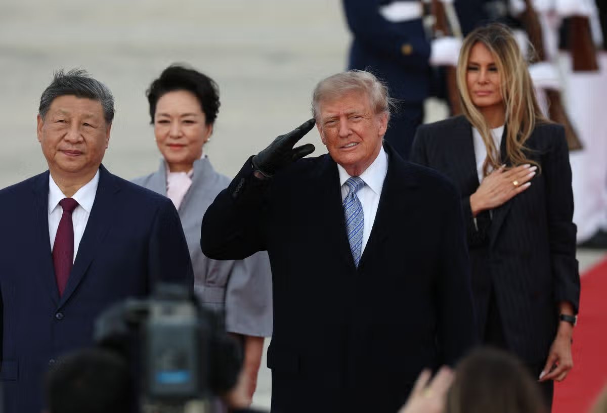 El presidente chino Xi Jinping, la primera dama china Peng Liyuan, el presidente estadounidense Donald Trump y la primera dama Melania Trump asistieron a la ceremonia de llegada.