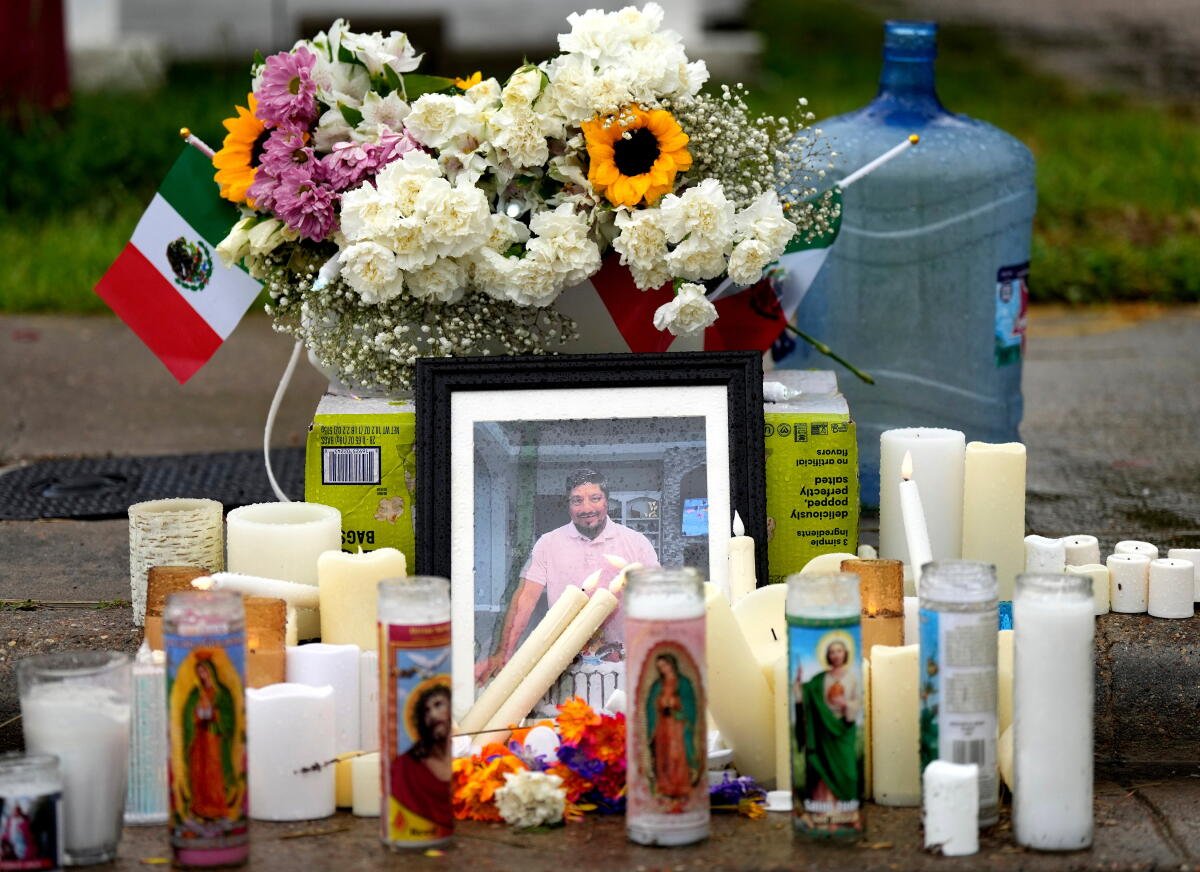 Un memorial en el lugar donde fusilaron a Lorenzo Salgado Araujo