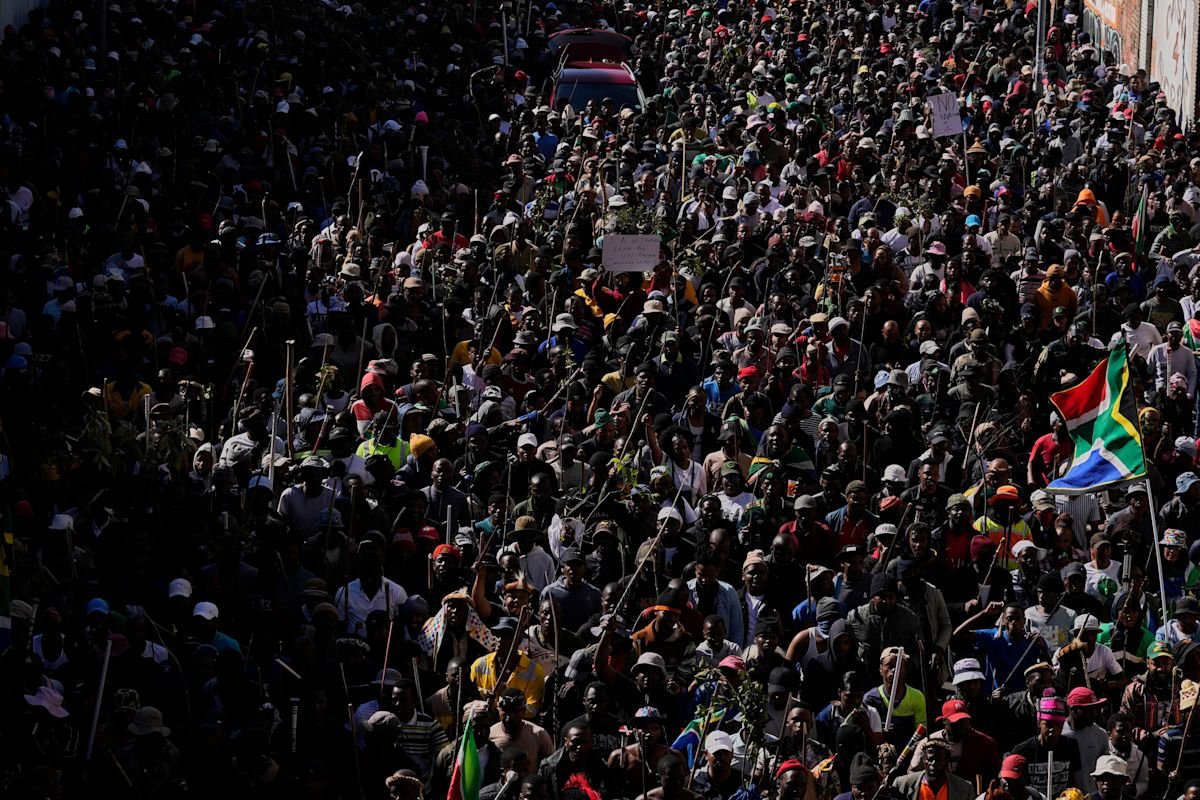 Nigeria dice que dos de sus ciudadanos fueron asesinados en Sudáfrica mientras aumentan las tensiones antiinmigrantes