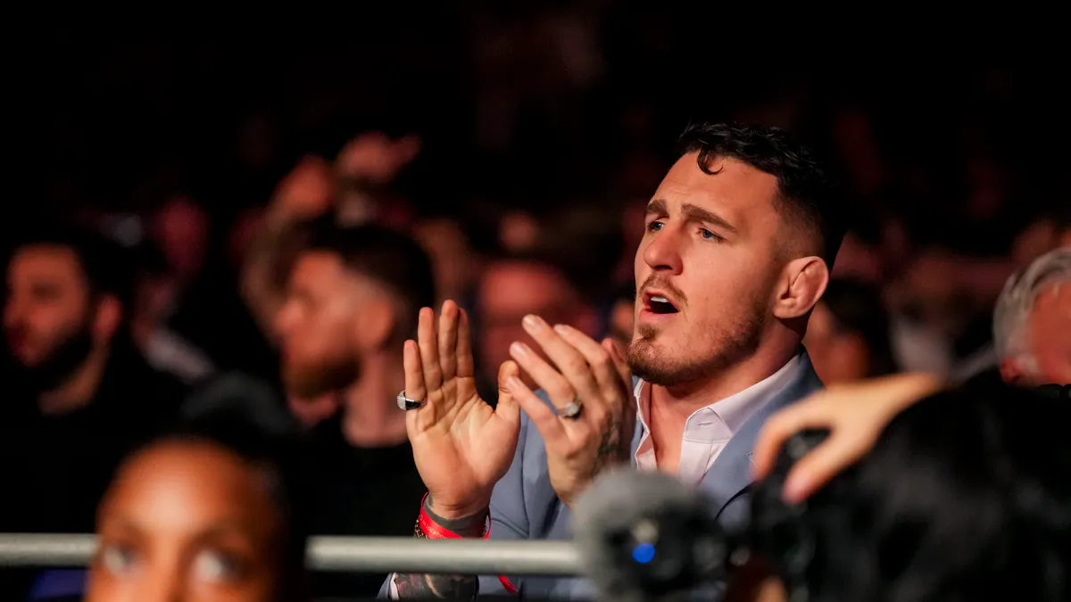Tom Aspinall ha dejado vacante su título de UFC, pero ¿realmente ha terminado su carrera?