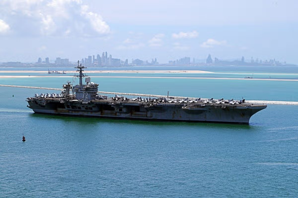     El USS Abraham Lincoln (CVN-72) partió del puerto de Laem Chabang en Si Racha, Tailandia, el 6 de septiembre de 2026. 