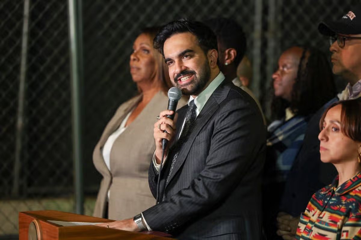 El alcalde de la ciudad de Nueva York, Zohran Mamdani, habla en una conferencia de prensa después de que un oficial de ICE supuestamente disparó y mató a un hombre en la ciudad de Nueva York, EE. UU., el 8 de octubre.