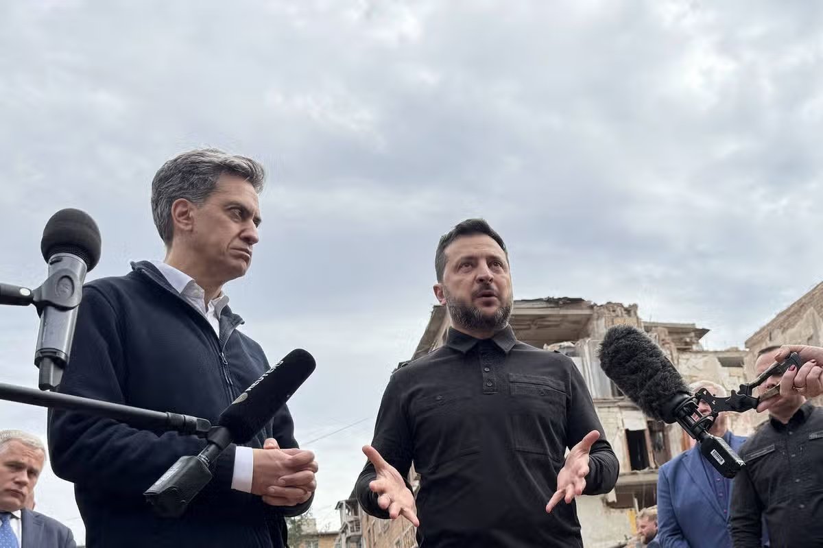 Zelensky se dirigió a los medios.