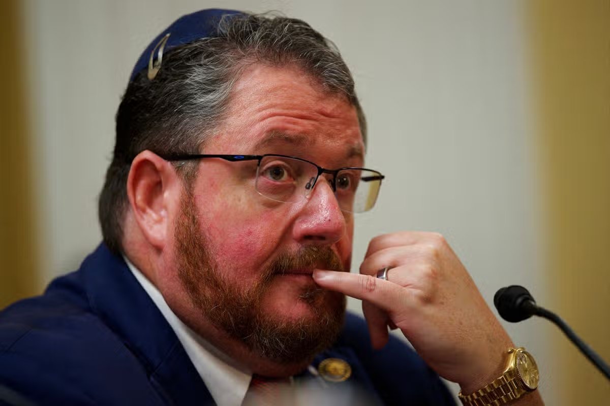El representante Randy Fine, republicano por Florida, asiste a la audiencia del Comité de Reglas de la Cámara de Representantes