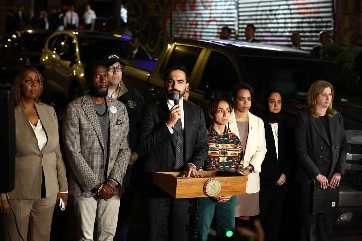 El alcalde de la ciudad de Nueva York, Zohran Mamdani, actualizó a los medios sobre el tiroteo del Servicio de Inmigración y Control de Aduanas (ICE).