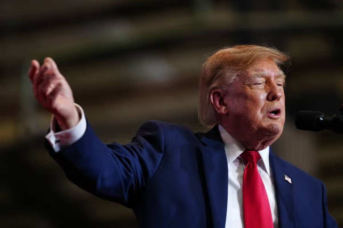 El presidente Donald Trump habla durante un mitin de campaña en el T. Ed Garrison Arena en Pendleton, Carolina del Sur, el miércoles 21 de octubre de 2026 (AP Photo/Julia Demaree Nikhinson)