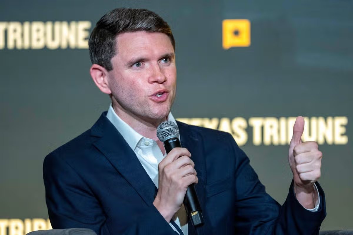 Durante el primer día de presentaciones en el Texas Tribune Festival 2026 en el centro de Austin el 24 de septiembre de 2026, TALARICO dio a los espectadores un vistazo a la realidad de competir contra Ken Paxton en una carrera por el Senado muy disputada.