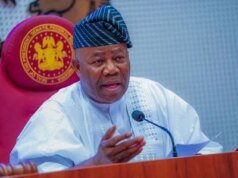 Akpabio pidió a los partidos políticos retener a legisladores experimentados