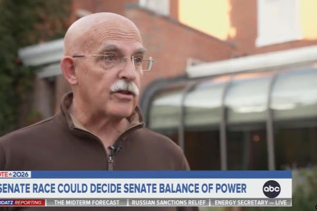 El exlíder republicano de Maine critica a Susan Collins como