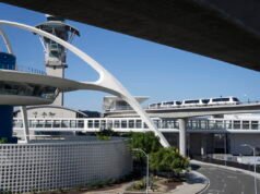 El tan retrasado transporte de personas de LAX: el pequeño motor que no funciona