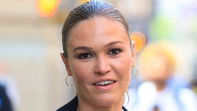 El tributo a Heath Ledger de Julia Stiles se vuelve