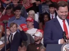 JD Vance lidia con importantes problemas de audio en el mitin mientras MAGA casi se ahoga