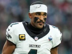 La NFL da la bienvenida a la investigación sobre el manejo de los coágulos de sangre de Jalen Hurts