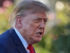 Trump regaña a un periodista “estúpido” por Rusia: “Eres un tonto”